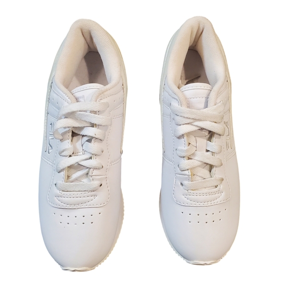 Fila Walking Shoes Womens Size 6.5 White Lace-up Low Top Sneakers - Picture 9 of 12
